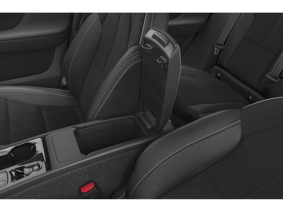 2022 Volvo XC40 R-Design