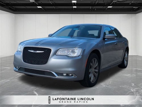 2018 Chrysler 300 Touring