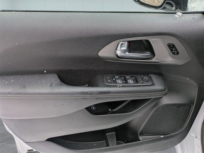 2025 Chrysler Pacifica Hybrid Select