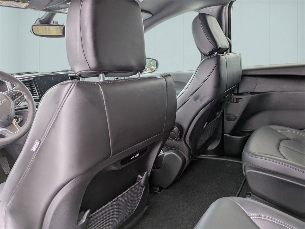 2025 Chrysler Pacifica Hybrid Select