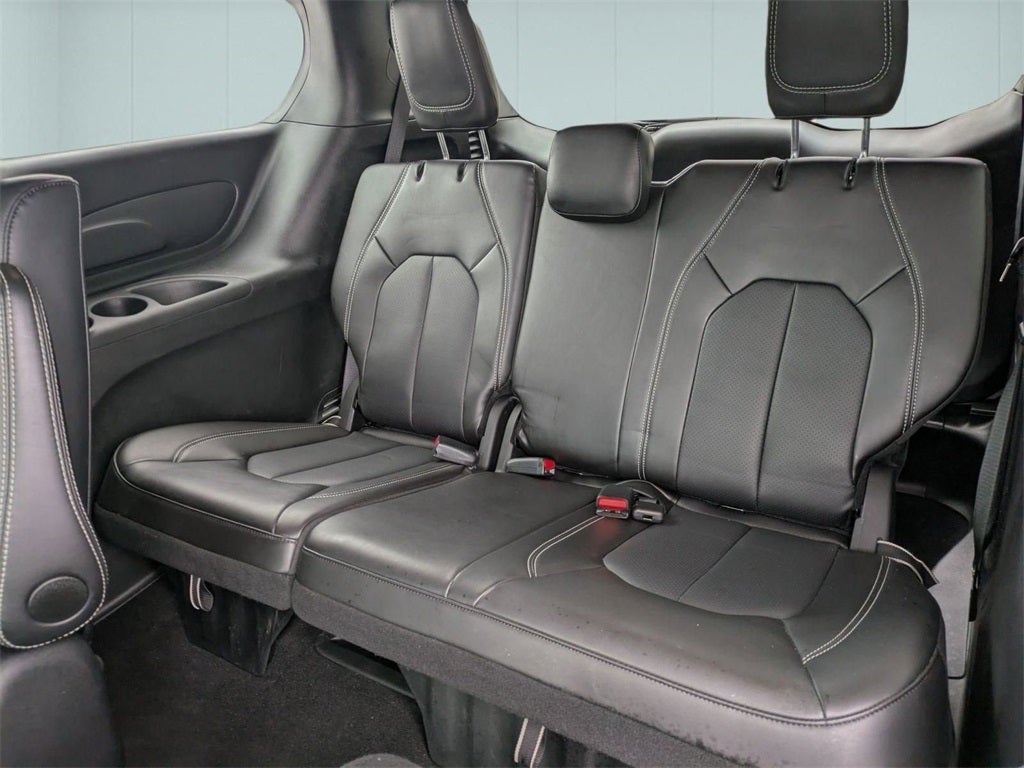 2025 Chrysler Pacifica Hybrid Select