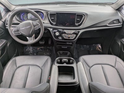 2025 Chrysler Pacifica Hybrid Select
