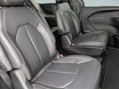 2025 Chrysler Pacifica Hybrid Select