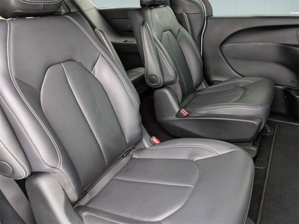 2025 Chrysler Pacifica Hybrid Select