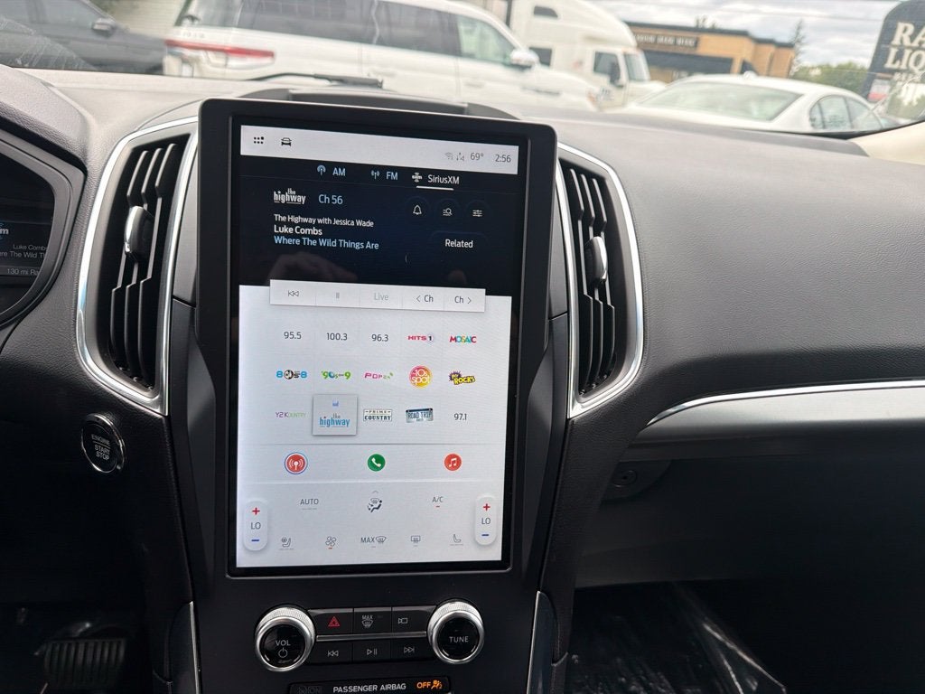 2023 Ford Edge Titanium