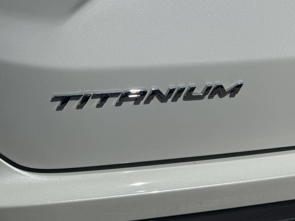 2023 Ford Edge Titanium