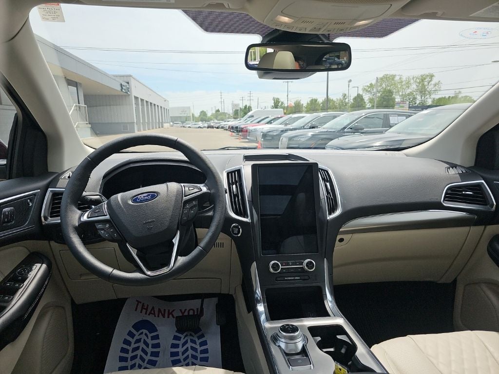 2024 Ford Edge Titanium