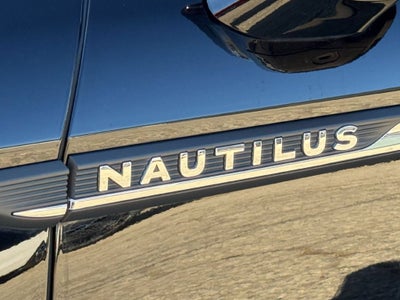 2023 Lincoln Nautilus Standard