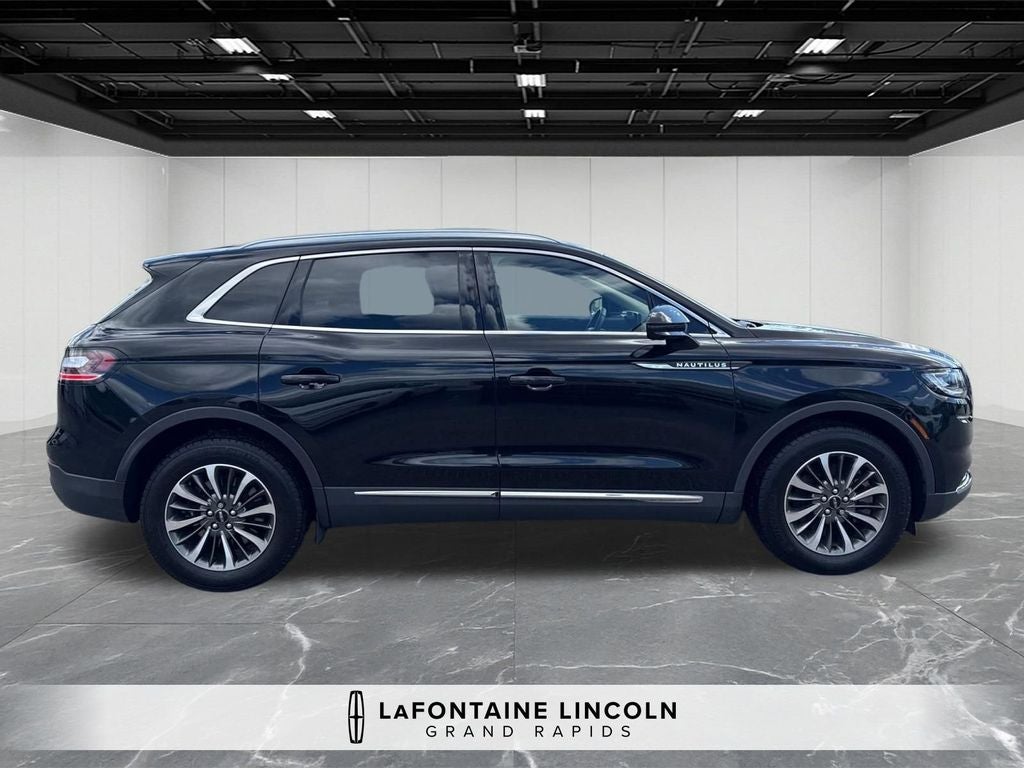 2023 Lincoln Nautilus Standard