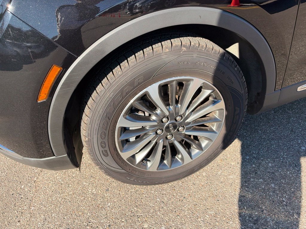 2022 Lincoln Nautilus Standard
