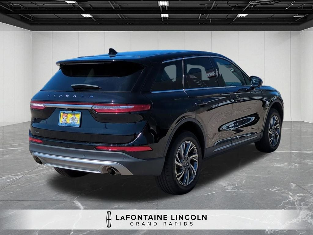 2023 Lincoln Corsair Standard