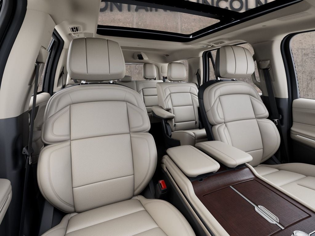 2027 Lincoln Navigator Reserve InTransit