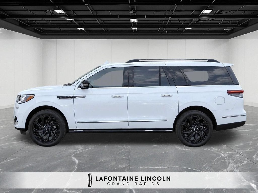 2022 Lincoln Navigator L Reserve