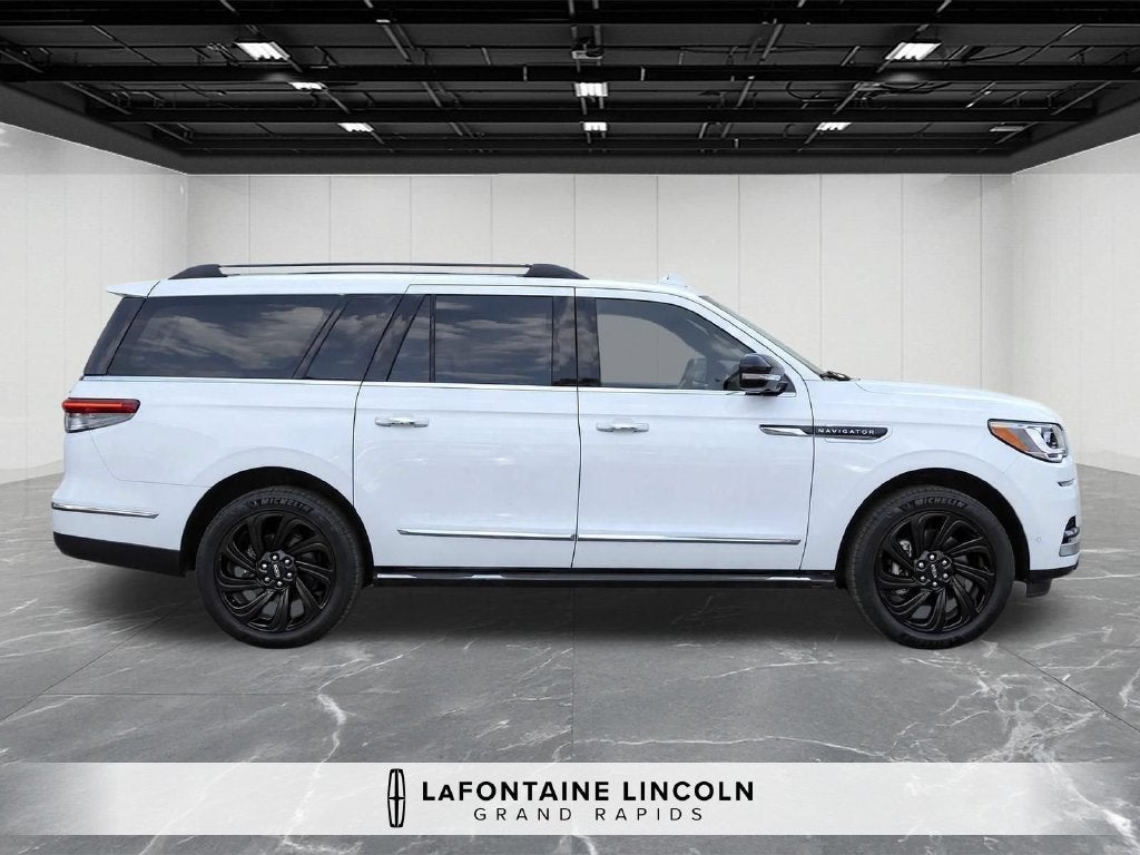 2022 Lincoln Navigator L Reserve