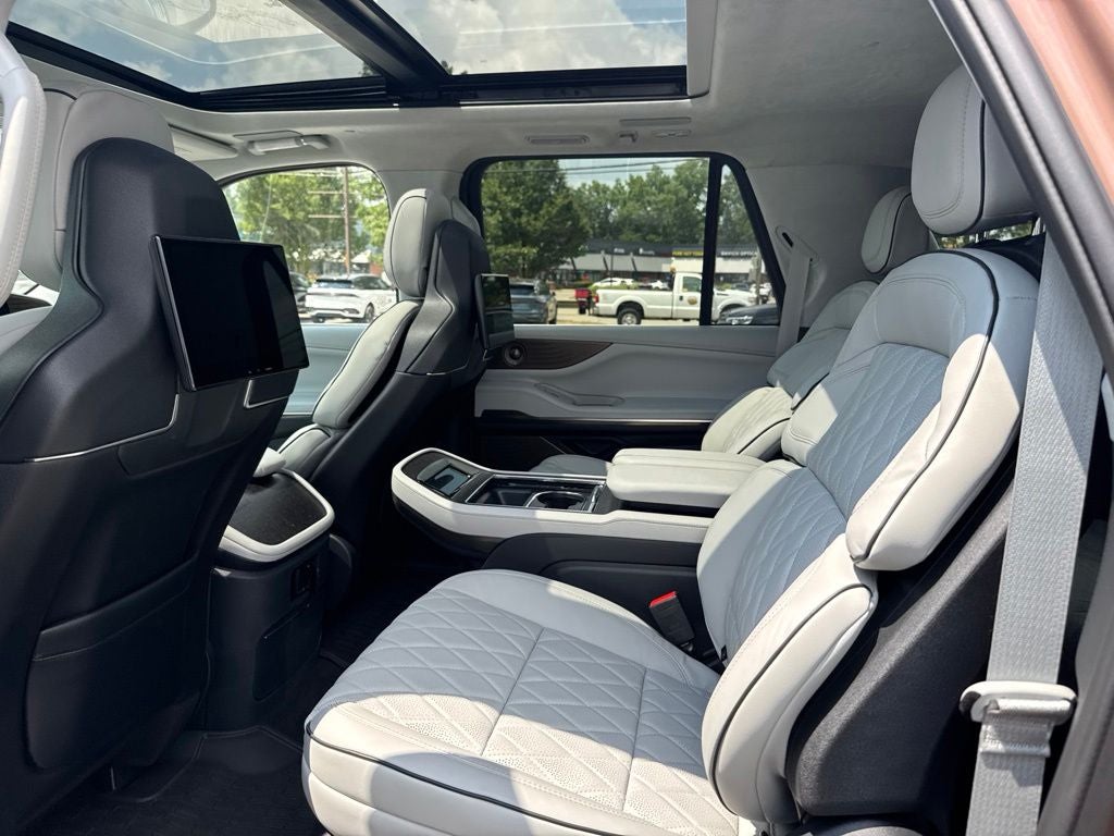 2026 Lincoln Navigator L Black Label