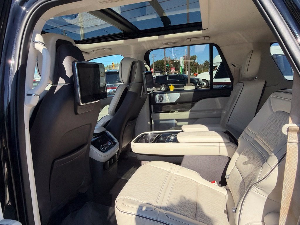 2021 Lincoln Navigator L Black Label
