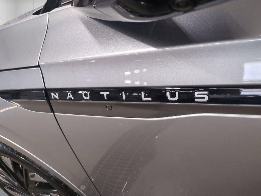 2024 Lincoln Nautilus Black Label