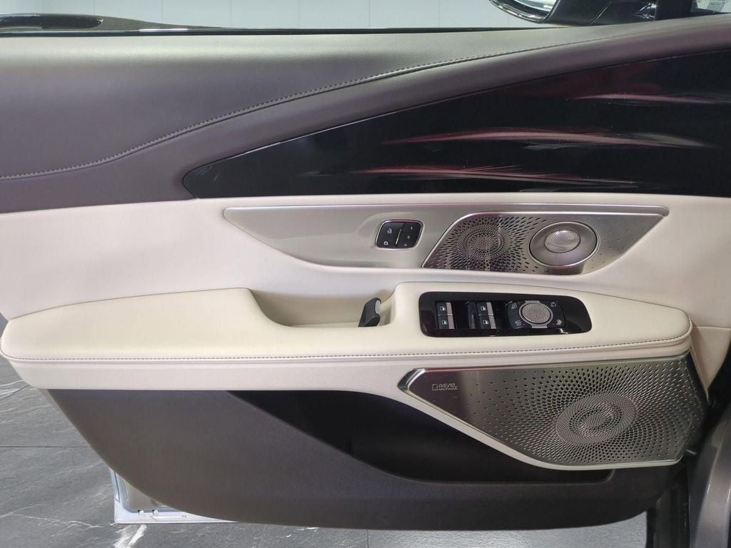 2024 Lincoln Nautilus Black Label