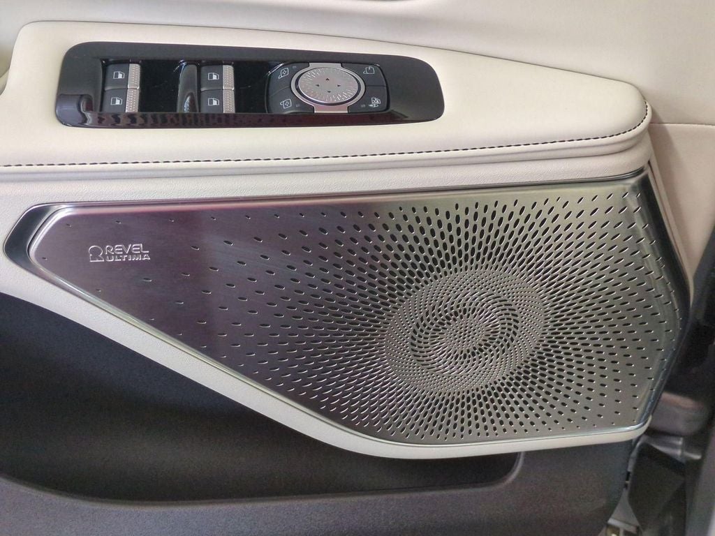 2024 Lincoln Nautilus Black Label