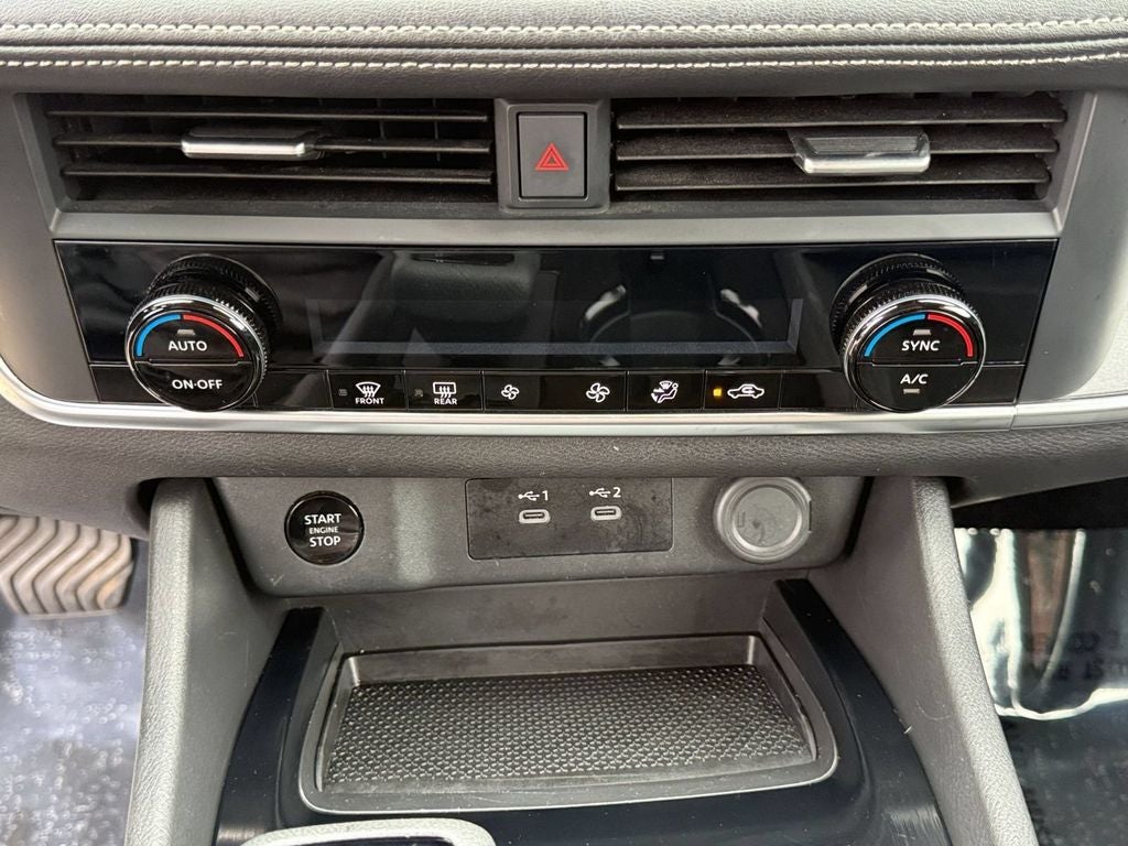 2025 Nissan Rogue SV