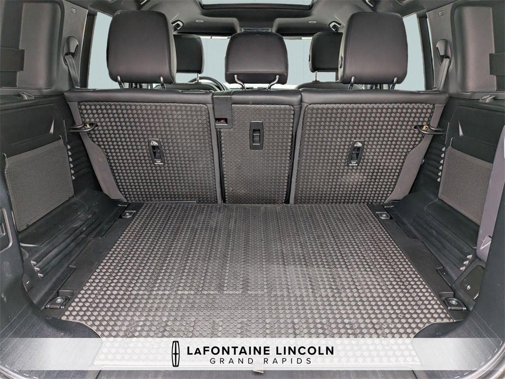 2023 Land Rover Defender 110 S