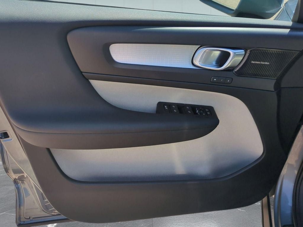 2019 Volvo XC40 R-Design