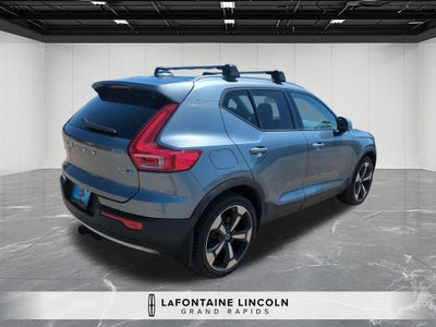2019 Volvo XC40 R-Design