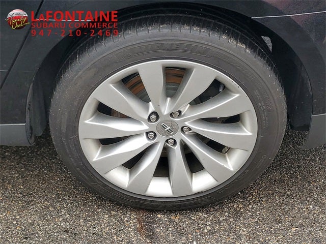 2014 Lincoln MKS Base