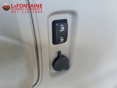 2012 Lincoln MKX Base
