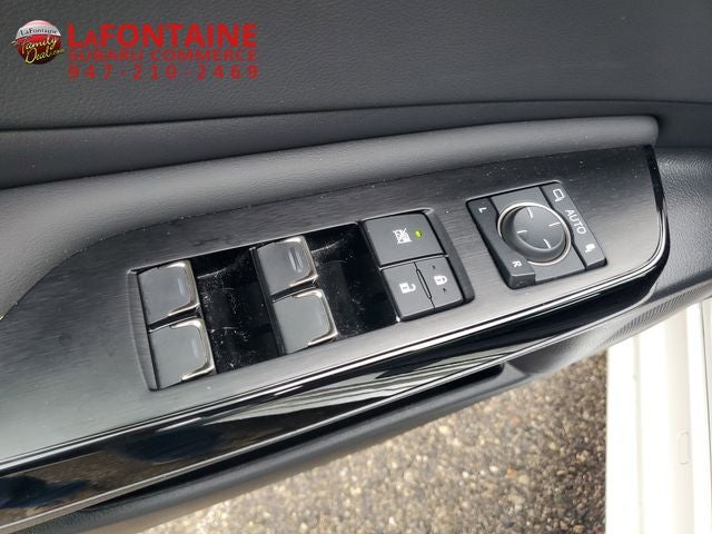 2023 Lexus ES 300h Ultra Luxury