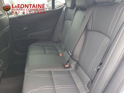 2023 Lexus ES 300h Ultra Luxury