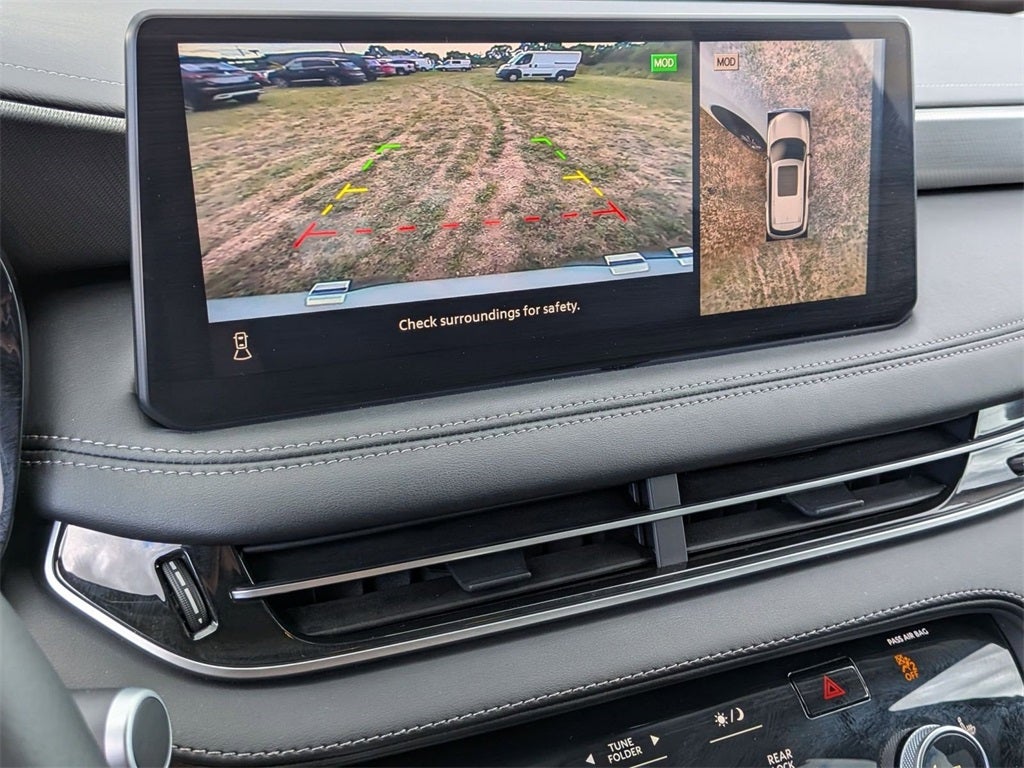 2025 INFINITI QX60 LUXE