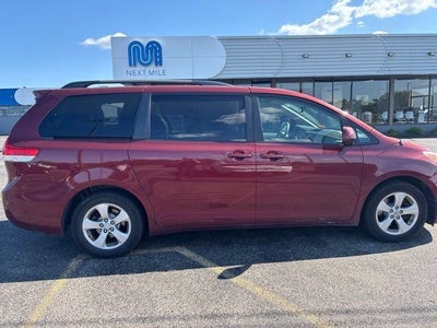 2012 Toyota Sienna LE 8 Passenger