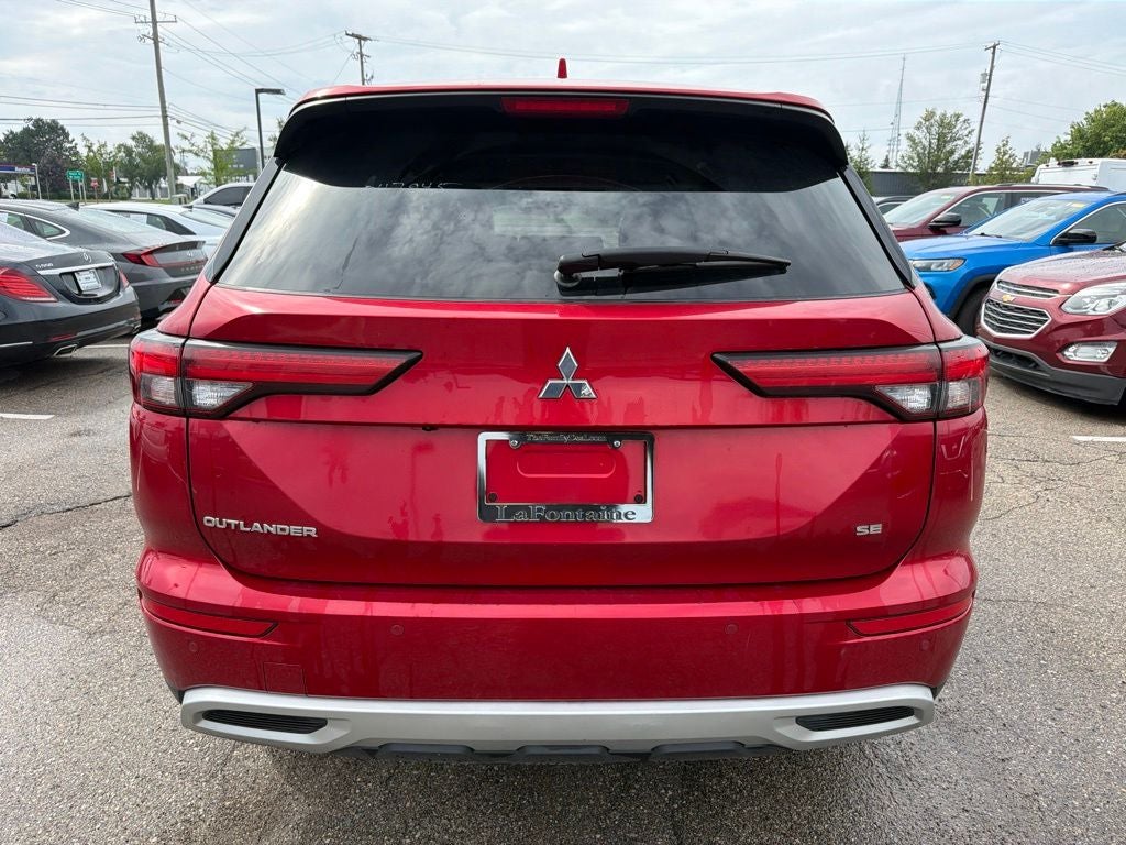 2024 Mitsubishi Outlander SE
