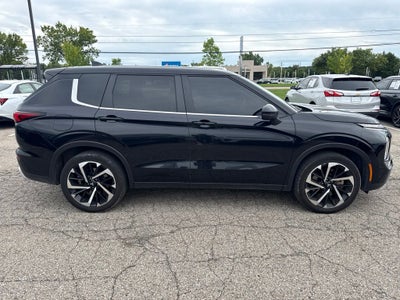 2024 Mitsubishi Outlander SE
