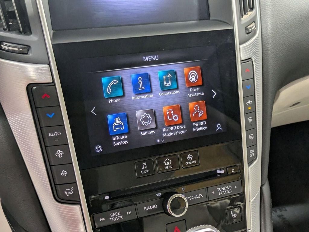 2023 INFINITI Q50 LUXE