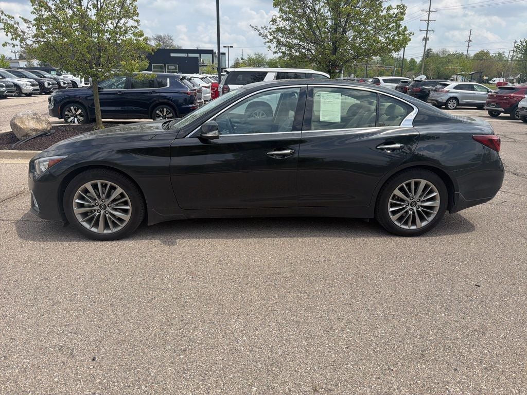 2023 INFINITI Q50 LUXE