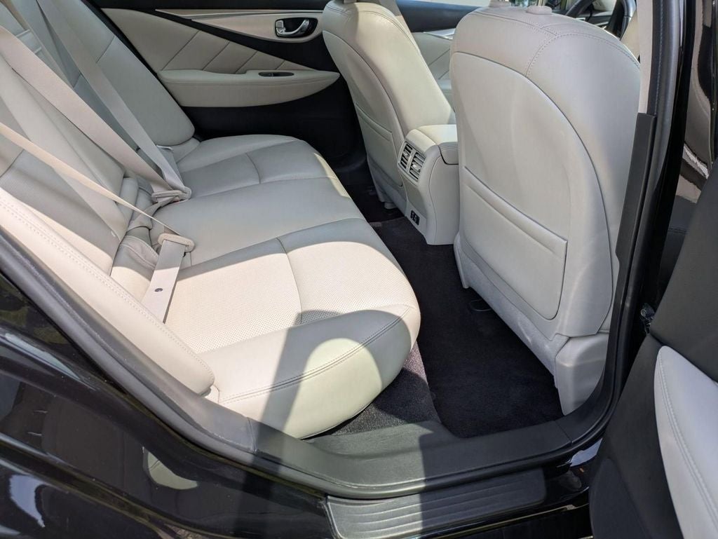 2023 INFINITI Q50 LUXE