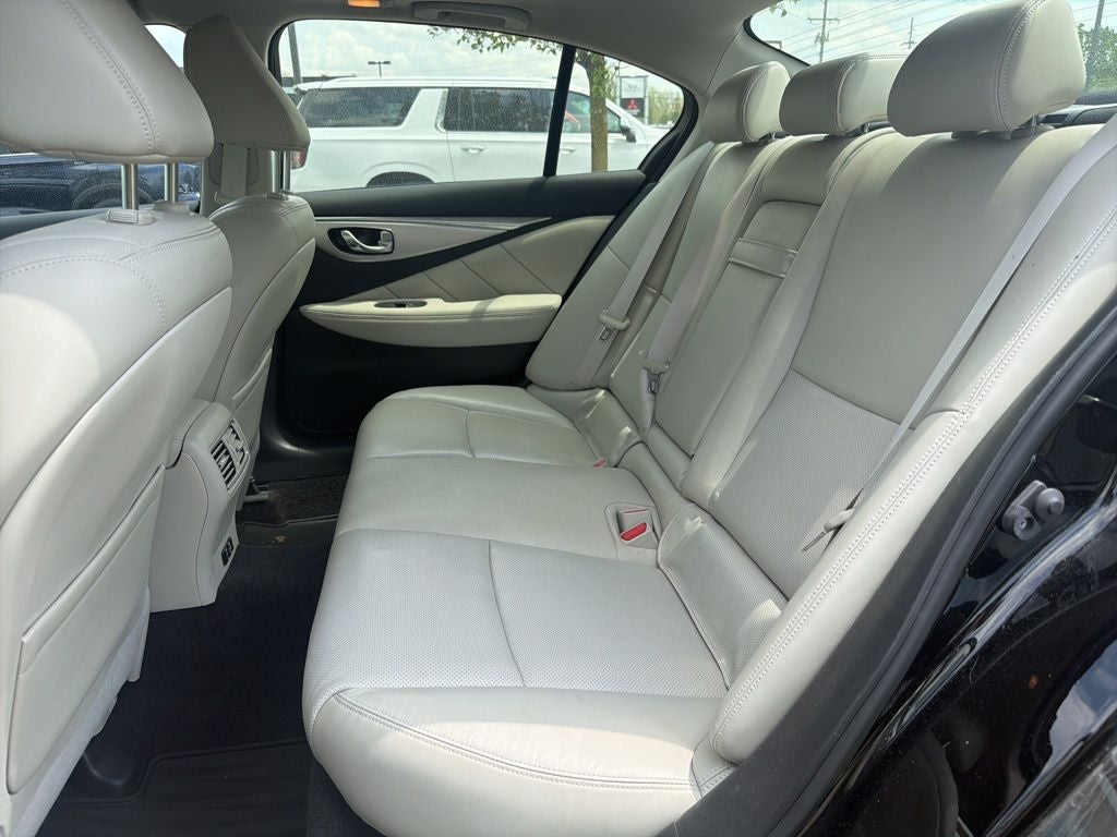 2023 INFINITI Q50 LUXE