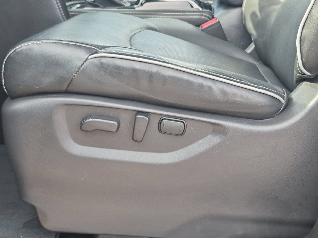 2022 INFINITI QX80 Premium Select