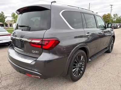 2022 INFINITI QX80 Premium Select