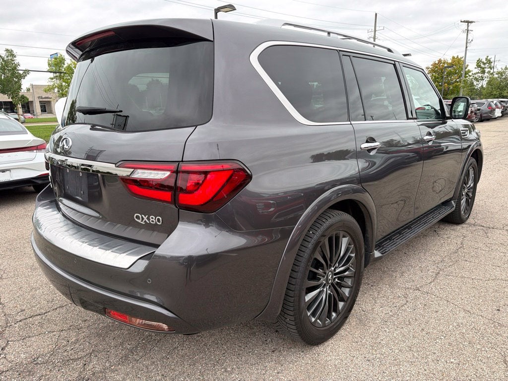 2022 INFINITI QX80 Premium Select