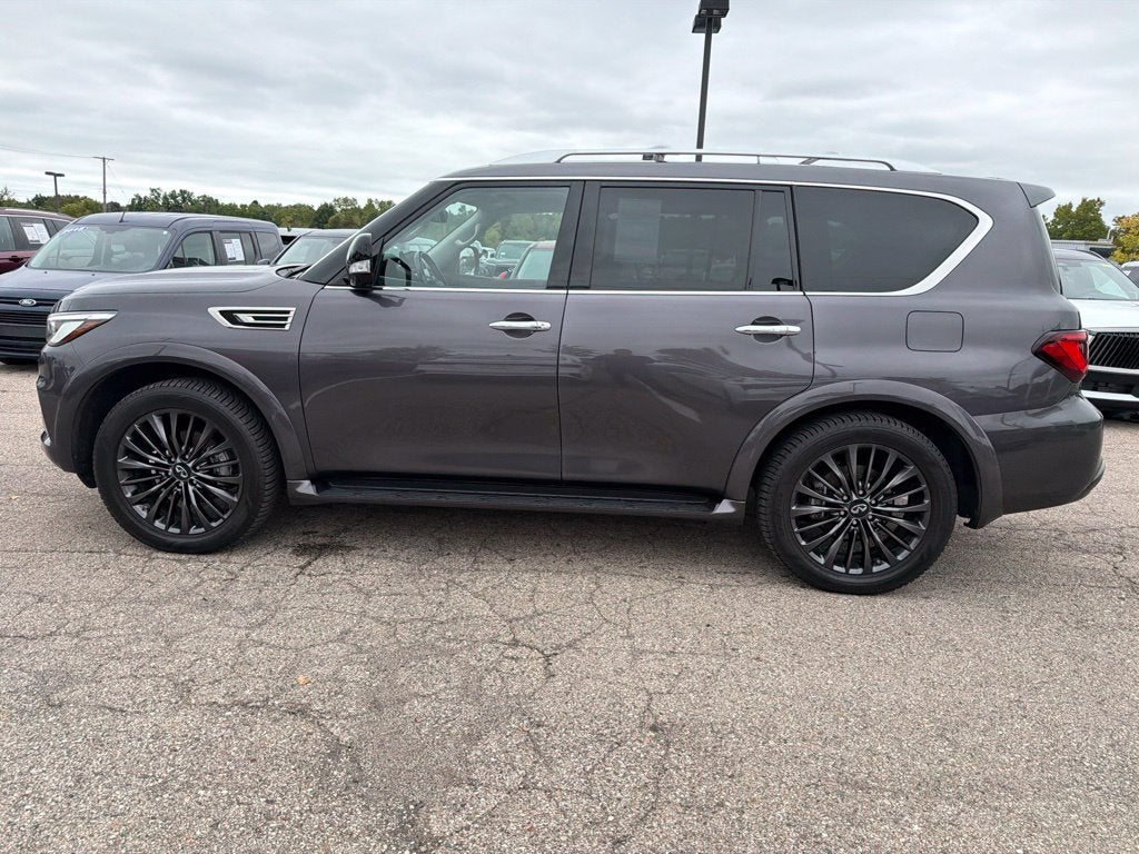 2022 INFINITI QX80 Premium Select
