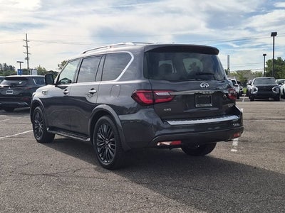2022 INFINITI QX80 Premium Select
