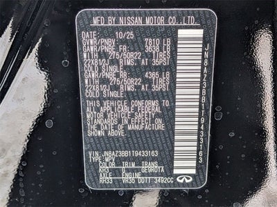 2026 INFINITI QX80 LUXE