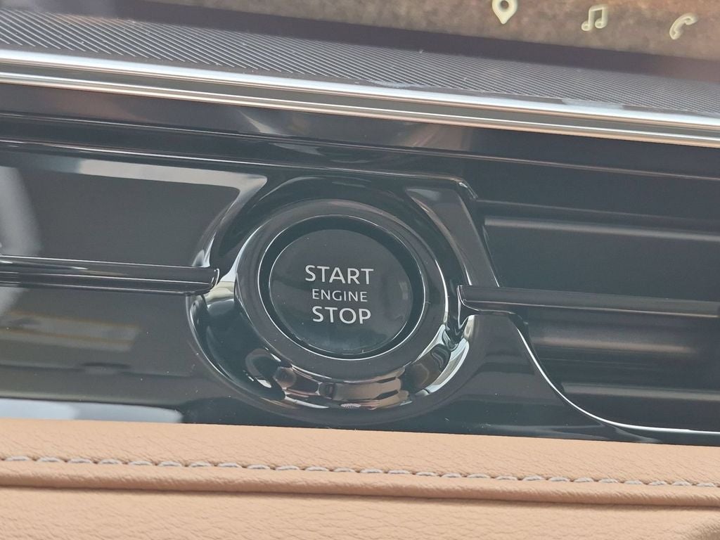 2027 INFINITI QX80 LUXE