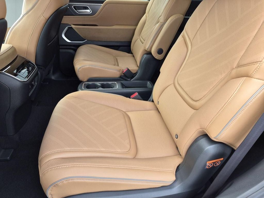 2027 INFINITI QX80 LUXE