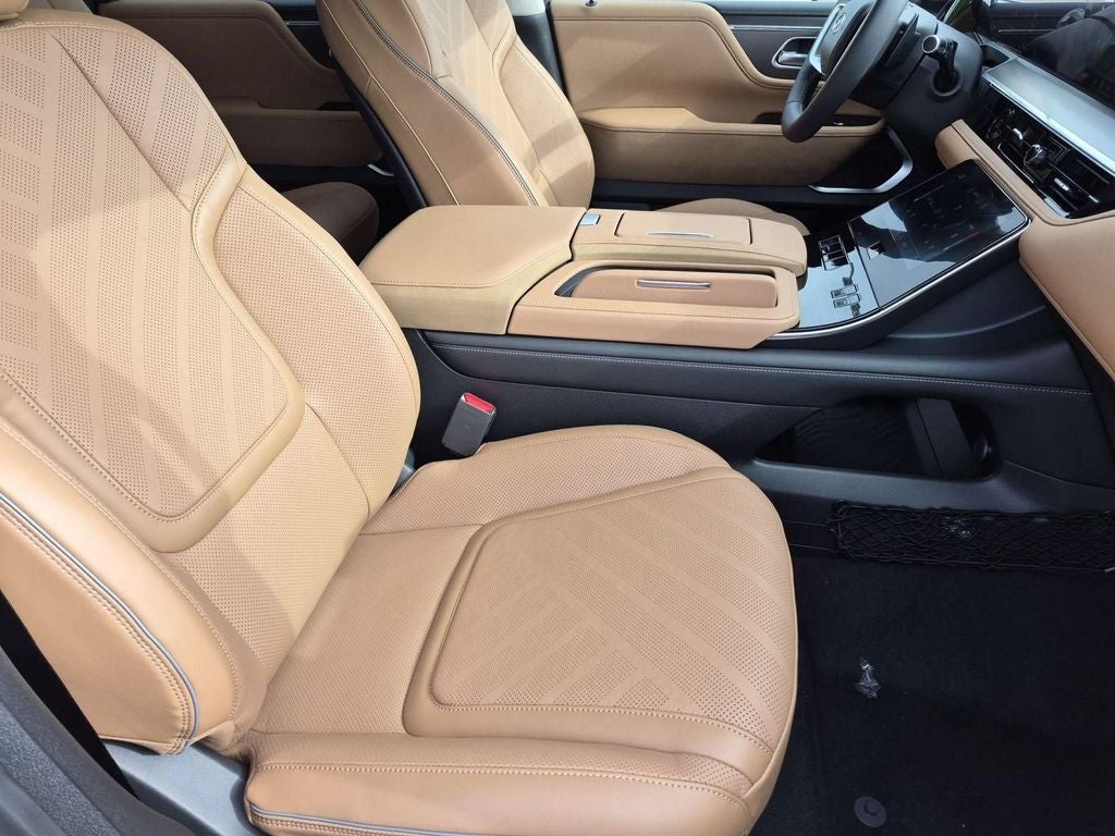 2027 INFINITI QX80 LUXE