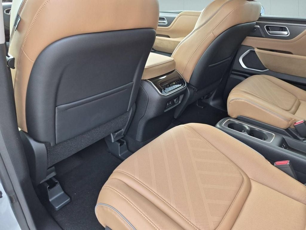 2027 INFINITI QX80 LUXE