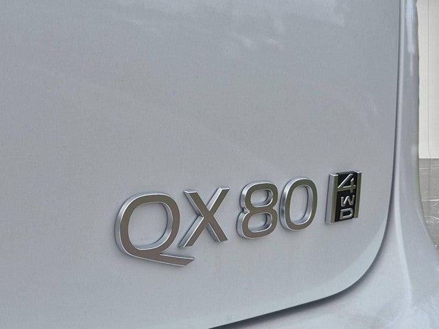 2027 INFINITI QX80 LUXE